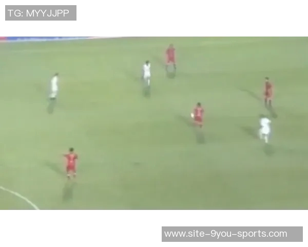 内马尔与13年前白血病球迷重逢感人瞬间再现温暖回忆