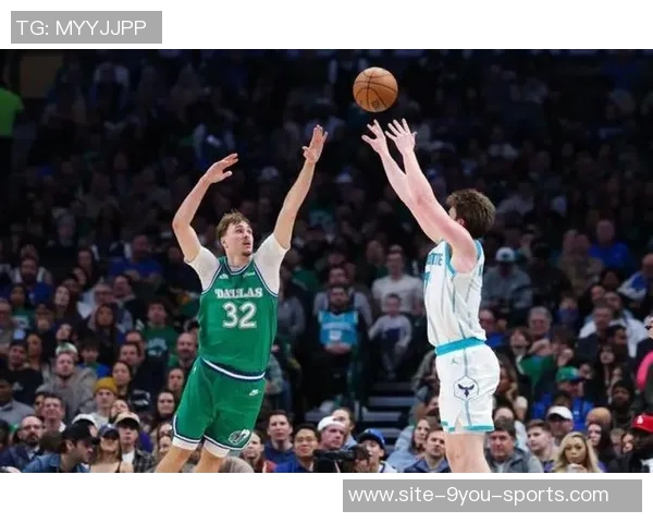 黄蜂新秀克尼佩尔入选周最佳提名展现无限潜力引发关注 黄蜂新秀克尼佩尔入选周最佳提名展现无限潜力引发关注